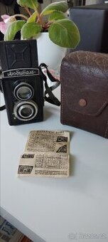 Fotoaparát Lubitel z roku 1964