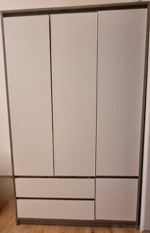 Skříň JYSK top stav