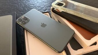 iPhone 11 Pro Max 256 GB + originální příslušenství
