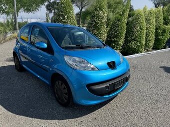 Peugeot 107 1.0i 50kW – původ ČR, Velký SERVIS