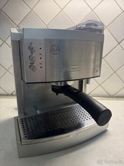 Pákový kávovar Delonghi