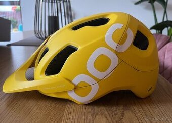 Cyklistická přilba POC Axion Race MIPS