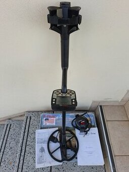 Detektor kovu Minelab Etrac