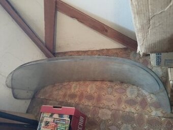Škoda100 přední a zadní sklo