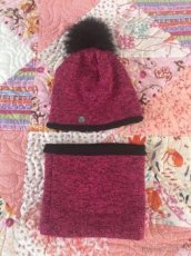 Čepice a nákrčník - nový, vel. 4-7 let