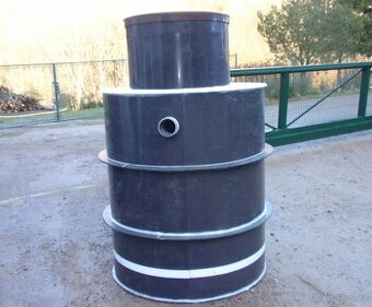 Plastová nádrž 2 m3