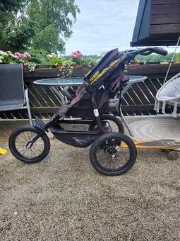 Sportovní kočárek značky TFK