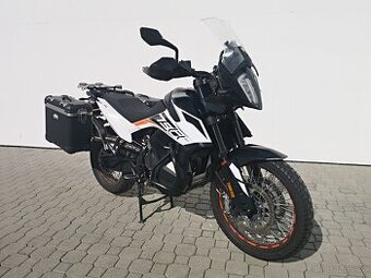 KTM 790 Adventure , 2020, nové v ČR ,1.majitel , Akrapovič
