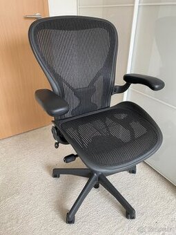 Kancelářská židle Herman Miller Aeron - 1