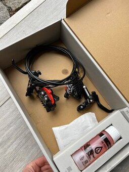 NOVÉ 2025, brzdy Shimano Saint BR-M820 přední + zadní , set