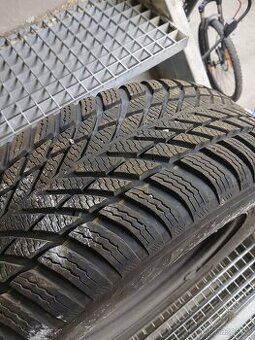 Prodám zimní pneu 195 65 15 91T