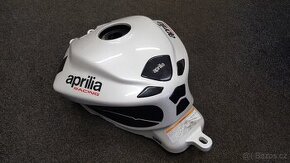 NÁDRŽ APRILIA RS 660 EXTREMA