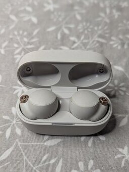 Bezdrátová sluchátka Sony WF-1000XM4 světlé, nové rozbalené