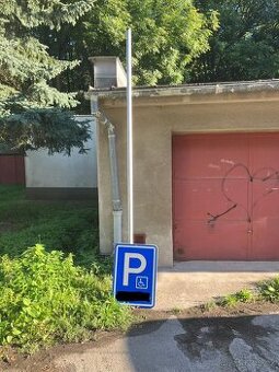 Dopravní značka P (vyhrazené stání)