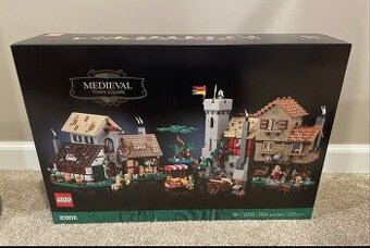 LEGO® Icons™ 10332 Středověké náměstí