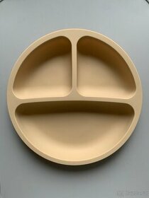 Nový silikonový talíř s přísavkami béžový pro děti