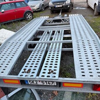 Nabízím k prodeji moderní přepravník aut BORO CDP, rok výrob