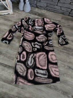 Dámské šaty vel. S