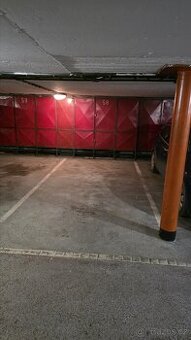 Pronájem nadstandardního garážového stání – Praha Strašnice