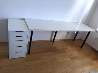 Stůl LAGKAPTEN / ALEX