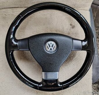 prodám kožený tříramenný volant do VW Golf 5 ,Tiguan 5N
