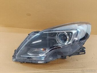 Opel Zafira C, levý přední světlomet