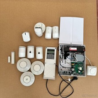 Alarm Jablotron – kompletní sada (ústředna + čidla + kláves