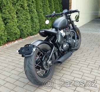 Triumph Bonneville Bobber Black 1200