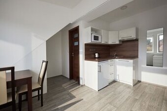 Pronájem garsonka (1+kk) Zlín - Vršava.
