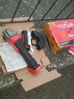 milwaukee M18 FSAGV125XPDB-0X FUEL 125 mm úhlová bruska