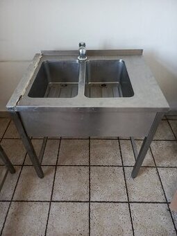 Gastro stůl a dvojdřez