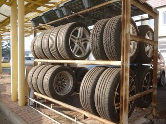 Průmyslový regál na pneumatiky osobních automobilů - 1