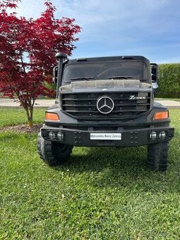 Elektronicke auticko Mercedes