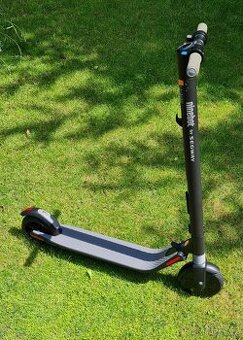 Segway Kickscooter ES1