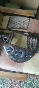 Středový panel Ford Focus mk1
