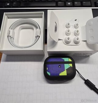Apple AirPods Pro (2. generace) s MagSafe pouzdrem