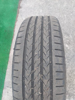 letní pneu 215/60 r17 - Continental