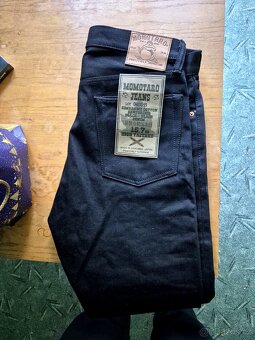 Momotaro Jeans 0405-B 15.7oz Black Selvedge – nové