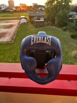Boxerská helma Everlast, velikost S