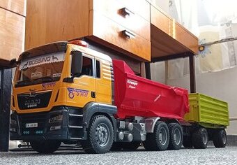 Bruder MAN s vlekem FLIEGL