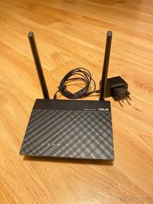 Asus RT-N12+ Wifi router