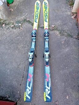 Sjezdové lyže Fischer