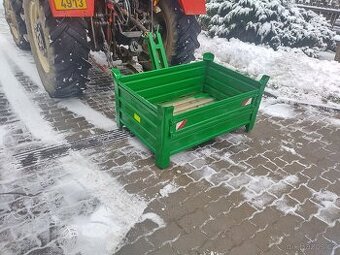 Přepravní bedna, box za traktor