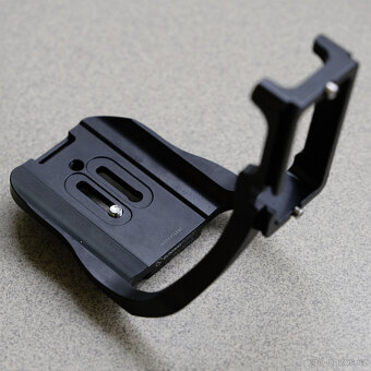 system Arca swis pro Canon EOS 5D Mark IV s gripem