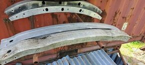 Přední výztuha audi A3 8P vyztuha narazniku