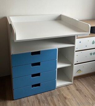 Přebalovací pult IKEA