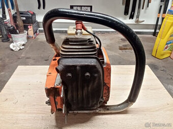 Husqvarna 380S díly