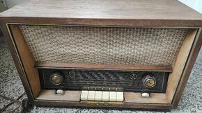 Rádio TESLA Rondo 522