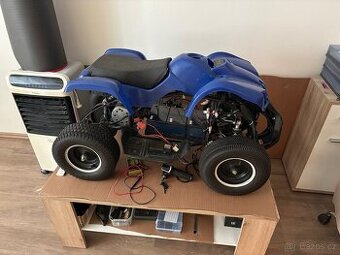 Elektrická čtyřkolka