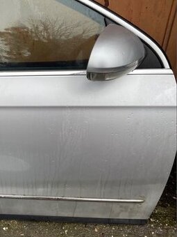 VW Passat B6 – přední dveře spolujezdce (LA7W)